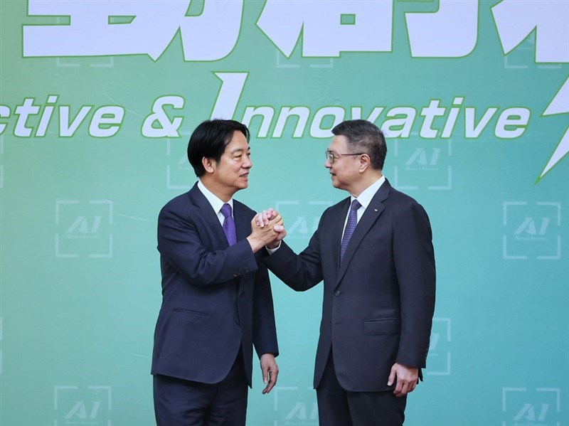 President-elect Lai Ching-te (left) and newly appointed Premier Cho Jung-tai, CNA photo April 10, 2024